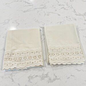 Wamsutta Set of 2  Pillowcases Standard Ecru Ultracale Eyelet Lace Vintage USA